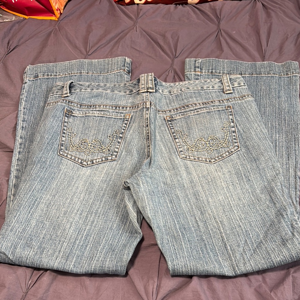 Tommy Hilfiger Women's Flare Jeans in Light Blue